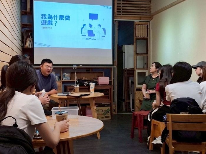 【113-2】創新學院「社會設計與方案規劃」師生走訪台南！體驗遊戲式文史教育魅力，感受廟宇、常民文化圖片
